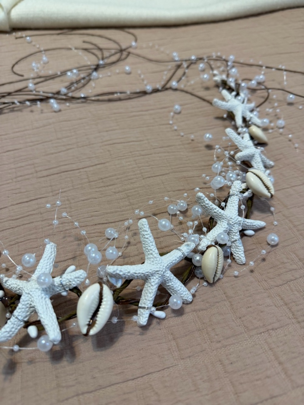 Seashell & Starfish Beach Hair Headpiece- White Pearls - Picture 2 of 4